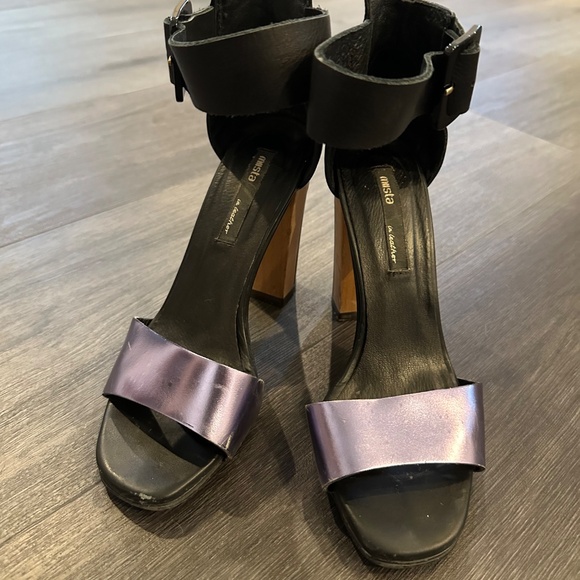 MIISTA Wood & Resin Block Heeled sandals - Picture 4 of 4